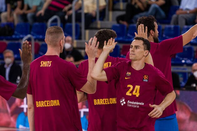 October 1, 2021, Barcelona, Barcelona, Spain: Kyle Kuric of FC Barcelona, Barca gestures during the Turkish Airlines EuroLeague match between FC Barcelona and Alba Berlin at Palau Blaugrana on October 01, 2021 in Barcelona, Spain. Barcelona Spain - ZUMAa181 20211001_zaa_a181_095 Copyright: xJavierxBorregox