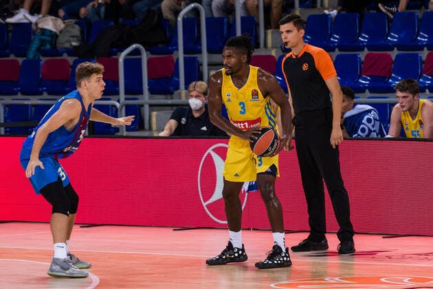 October 1, 2021, Barcelona, Barcelona, Spain: Jaleen Smith of Alba Berlin in action during the Turkish Airlines EuroLeague match between FC Barcelona, Barca and Alba Berlin at Palau Blaugrana on October 01, 2021 in Barcelona, Spain. Barcelona Spain - ZUMAa181 20211001_zaa_a181_111 Copyright: xJavierxBorregox