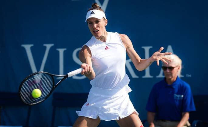 Mandatory Credit: Photo by Rob Prange Shutterstock (12471259dn) Andrea Petkovic of Germany playing doubles with partner Kveta Peschke at the 2021 Chicago Fall Tennis Classic WTA, Tennis Damen 500 tennis tournament Chicago Fall Tennis Classic 2021, Tennis, Chicago, USA - 01 Oct 2021 Chicago Fall Tennis Classic 2021, Tennis, Chicago, USA - 01 Oct 2021  Copyright: xRobxPrange Shutterstockx 12471259dn