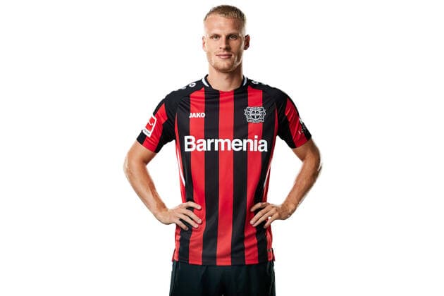 Mitchel Bakker Bayer 04 Leverkusen 1 BL, portrester date 2021 2022