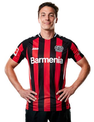 Julian Baumgartlinger Bayer 04 Leverkusen 1 BL, portrait date 2021 2022