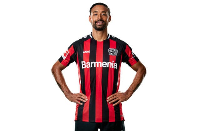 Karim Bellarabi Bayer 04 Leverkusen 1 BL, portrait date 2021 2022