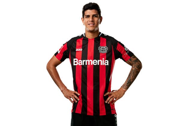 Piero Hincapie Bayer 04 Leverkusen 1 BL, port date 2021 2022