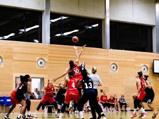Duesseldorf, Germany, October 1s Tip off during the 1. Toyota Damen Basketball Bundesliga game between the Capitol Bascats Duesseldorf and Herner TC at Wekita Sportarena in Duesseldorf 1. Toyota Damen Basketball Bundesliga - Capitol Bascats Duesseld 