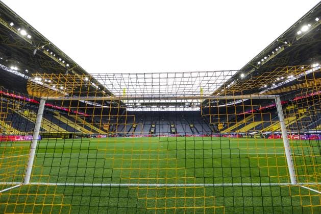 02 10 2021, Football, Season 2021 2022, 1 Bundesliga, Matchday 7, Borussia Dortmund FC Augsburg The empty Signal Iduna Park shortly before kick-off Photo Dennis Ewert RHR Foto DFL REGULATES PROHIBIT ANY USE OF PHOTOGRAPHS AS IMAGE SEQUENCES AND OR QUASI VIDEO Dortmund Signal Iduna Park NRW Germany xRHR FOTOx xDEx