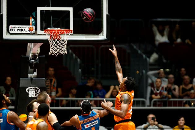 02 10 2021, easyCredit Basketball Bundesliga, Magentasport BBL Cup, 2020 2021 season, mens, Chemnitz Niners Ratiopharm Ulm Darion Atkins, Niners Chemnitz Chemnitz Fair Chemnitz Saxony Germany