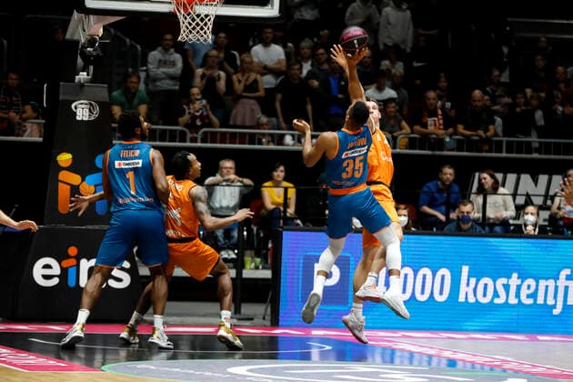 02 10 2021, easyCredit Basketball Bundesliga, Magentasport BBL Cup, 2020 2021 season, men, Chemnitz Niners Ratiopharm Ulm Karim Jallow, Ratiopharm Ulm Chemnitz Fair Chemnitz Saxony Germany