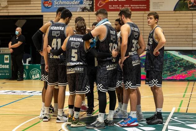 Medipolis SC Jena wins against Kirchheim Knights¨¨¨Kirchheim Knights vs Medipolis SC Jena , 2 Basketball Bundesliga, Pro A, Barmer 2 Basketball, Matchday 3, Season 2021 2022, 02 10 2021, ¨¨ Kirchheim Knights vs Medipolis SC Jena , 2 Basketball Bundesliga, Pro A, Barmer 2 Basketball, Matchday 3, Season 2021 2022, 02 10 2021 Kirchheim am Neckar. Copyright: xNinaxSander xEibnerxPressefotoxIx EP_NSR