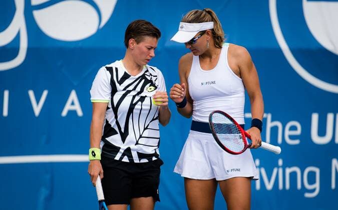 Mandatory Credit: Photo by Rob Prange Shutterstock (12471261y) Nicole Melichar of the United States & Demi Schuurs of the Netherlands in action during the doubles semi-final at the 2021 Chicago Fall Tennis Classic WTA, Tennis Damen 500 tennis tournament Chicago Fall Tennis Classic 2021, Tennis, Chicago, USA - 02 Oct 2021 Chicago Fall Tennis Classic 2021, Tennis, Chicago, USA - 02 Oct 2021  Copyright: xRobxPrange Shutterstockx 12471261y