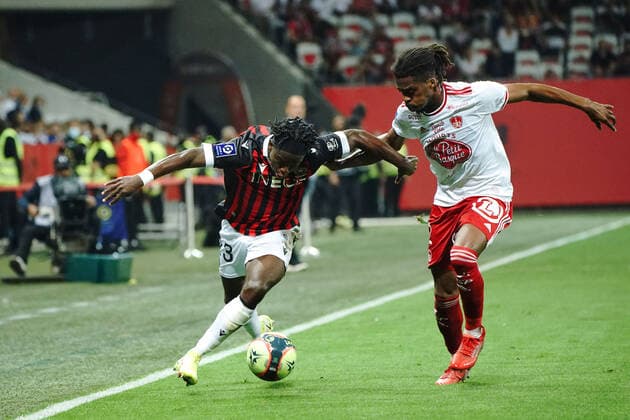 Jordan Lotomba (OGC Nice) - Jean Kevin Duverne (Brest) FOOTBALL : OGC Nice vs Brest - Ligue 1 Uber Eats - Nice - 02 10 2021 NorbertScanella Panoramic 