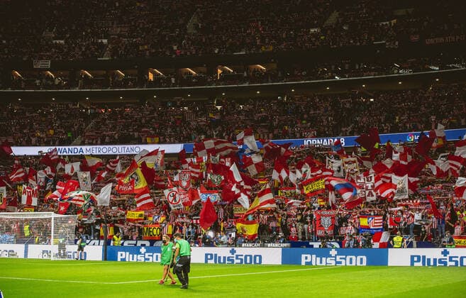 2nd October 2021; Estadio Wanda Metropolitano, Madrid, Spain; Men& x2019;s La Liga, Atletico de Madrid versus Futbol Club Barcelona; Wanda Metropolitano full with fans again after two years  ActionPlus12328105 AgenciaLOF