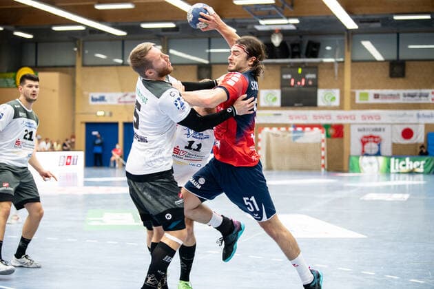 2 Handball Bundesliga TV Huettenberg HC Elbflorenz 02 10 21 Hendrik Schreiber 51 TV Huettenberg , Lukas Wucherpfenning 5 HC Elbflorenz , Philip Jungemann 21 HC Elbflorenz Sportzentrum Huettenberg, 02 10 21 Copyright: xBEAUTIFULxSPORTS Roeczeyx