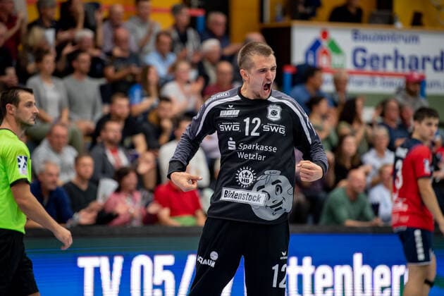 2 Handball Bundesliga TV Huettenberg HC Elbflorenz 02 10 21 Dominik Plaue 12 TV Huettenberg Sportzentrum Huettenberg, 02 10 21 Copyright: xBEAUTIFULxSPORTS Roeczeyx