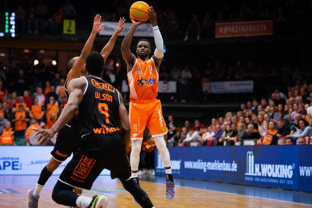 ProA 3 Matchday RASTA Vechta vs wiha Panthers Schwenningen, 02 10 2021 Josh Young RASTA Vechta, 8 , Quatarrius Deaundrey Wilson wiha Panthers Schwenningen, 9 ProA 3 Matchday RASTA Vechta vs wiha Panthers Schwenningen on 02 10 2021 in Vechta Rasta Dome , Germany, Copyright: xBEAUTIFULxSPORTS Neddermannx