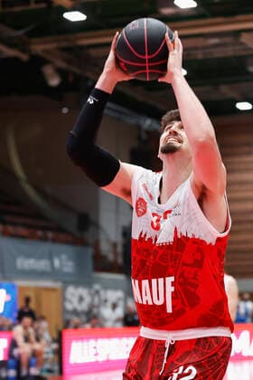 03 10 2021, Basketball, Magenta Sport BBL Cup, 2021, 2022, Round of 16, s Oliver Wuerzburg SYNTAINICS MBC, GER, Wuerzburg, s Oliver Arena picture v li Nicolas Carvacho s Oliver Wuerzburg Copyright: HMBxMedia xHeikoxBecker