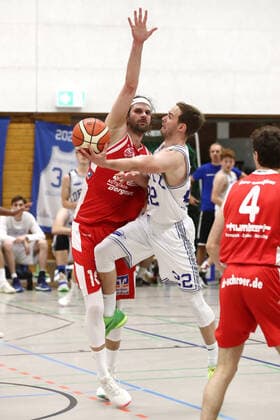 Sport Deutzer TV vs BSV Münsterland Baskets Wulfen, basketball, regional league, center Christoph Kunel Deutz , 03 10 2020, picture