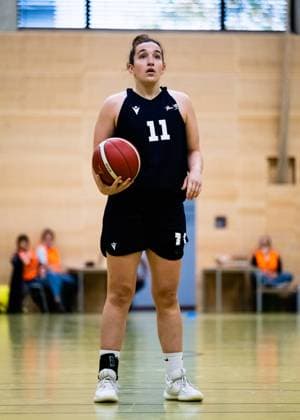 Duesseldorf, Germany, October 3r Iva Banozic ( 11 Capitol Bascats ) gets ready for a penalty throw during the 1. Toyota Damen Basketball Bundesliga game between the Capitol Bascats Duesseldorf and inexio Royals Saarlouis at Wekita Sportarena in Duesseldorf 1. Toyota Damen Basketball Bundesliga - Capitol Bascats Duesseld 