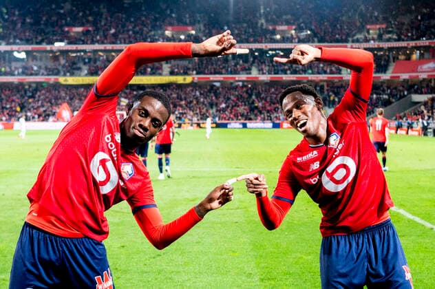Bilder des Jahres 2021, Sport 10 Oktober Sport Themen der Woche KW39 Sport Bilder des Tages joie des joueurs du LOSc apres le but de Jonathan David (Losc) FOOTBALL : Lille vs Marseille - Ligue1 Uber Eats - 03 10 2021 JBAutissier Panoramic 