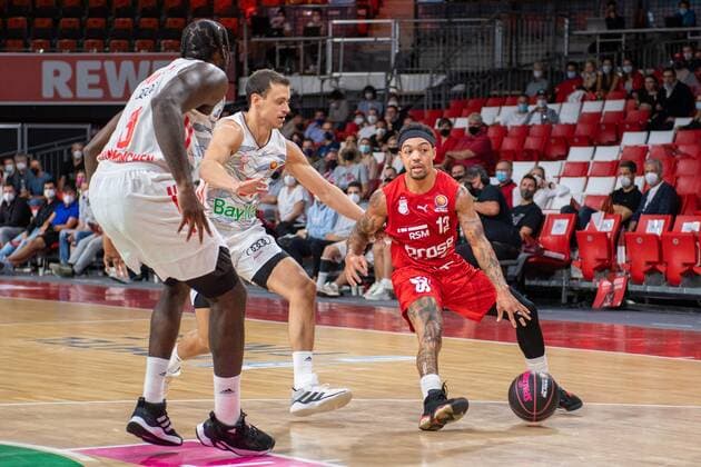 Othello Hunter 8 FC Bayern , Zan Mark Sisko 31 FC Bayern , Justin Robinson 12 Brose Bamberg , FC Bayern Basketball vs Brose Bamberg, easyCredit BBL, 03 10 2021 Muenchen Bayern Germany Copyright: xkolbert-press UlrichxGamelx
