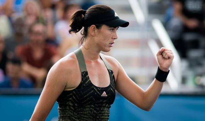 Mandatory Credit: Photo by Rob Prange Shutterstock (12471262j) Garbine Muguruza of Spain in action during the final of the 2021 Chicago Fall Tennis Classic WTA, Tennis Damen 500 tennis tournament Chicago Fall Tennis Classic 2021, Tennis, Chicago, USA - 03 Oct 2021 Chicago Fall Tennis Classic 2021, Tennis, Chicago, USA - 03 Oct 2021  Copyright: xRobxPrange Shutterstockx 12471262j