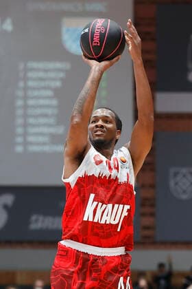 03 10 2021, Basketball, Magenta Sport BBL Cup, 2021, 2022, Round of 16, s Oliver Wuerzburg SYNTAINICS MBC, GER, Wuerzburg, s Oliver Arena picture from left William Buford s Oliver Wuerzburg Copyright: HMBxMedia xHeikoxBecker