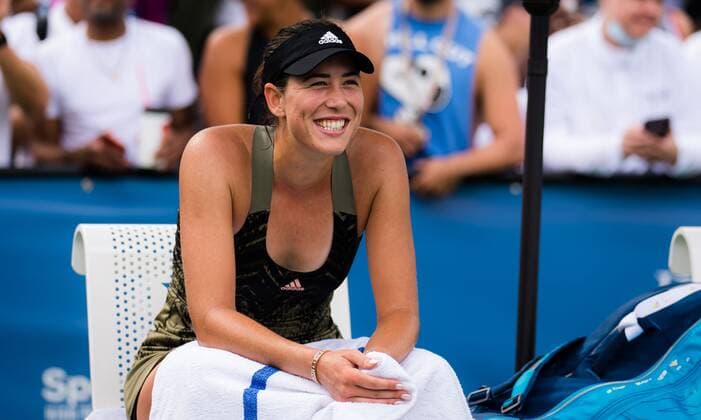 Mandatory Credit: Photo by Rob Prange Shutterstock (12471262ar) Garbine Muguruza of Spain after winning the final of the 2021 Chicago Fall Tennis Classic WTA, Tennis Damen 500 tennis tournament Chicago Fall Tennis Classic 2021, Tennis, Chicago, USA - 03 Oct 2021 Chicago Fall Tennis Classic 2021, Tennis, Chicago, USA - 03 Oct 2021  Copyright: xRobxPrange Shutterstockx 12471262ar