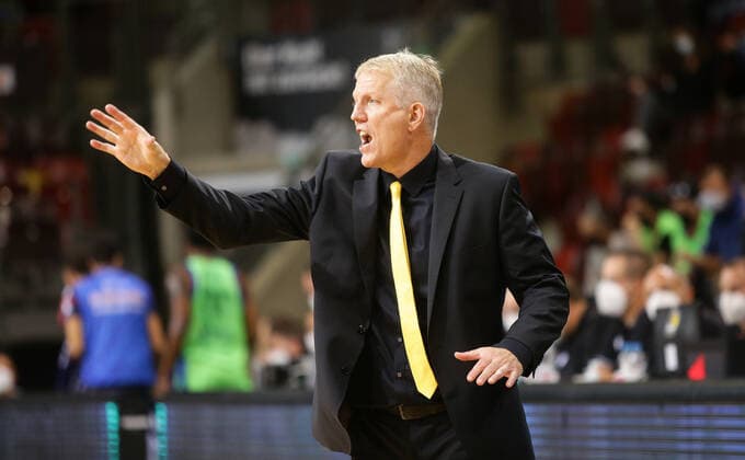 Ludwigsburg , Basketball Champions League MHP Riesen Ludwigsburg vs Dinamo Sassari , John patrick coach giants