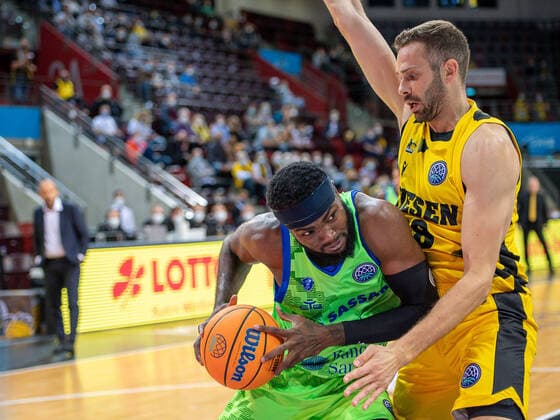 Mekowulu Sassari , Jonas Wahlfarth Bottermann MHP Riesen Ludwigsburg, 18 , MHP Riesen Ludwigsburg vs Dinamo Sassari, Basketball, Champions League, Group A, 1 Matchday, Match time 221 22, 05 10 2021, MHP Riesen Ludwigsburg vs Dinamo Sassari, Basketball, Champions League, Group A, 1 Matchday, Match time 221 22, 05 10 2021 Ludwigsburg Copyright: xEibner-Pressefoto SaschaxWaltherx EP_swa