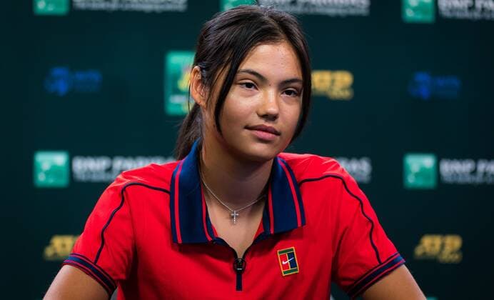 Mandatory Credit: Photo by Rob Prange Shutterstock (12525398j) Emma Raducanu of Great Britain talks to the media ahead of the 2021 BNP Paribas Open WTA, Tennis Damen 1000 tennis tournament 2021 BNP Paribas Open Day 2 - 05 Oct 2021 2021 BNP Paribas Open Day 2 - 05 Oct 2021  Copyright: xRobxPrange Shutterstockx 12525398j