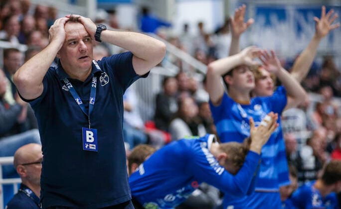 Dormagen, 05 10 2021, Handball DHB Cup, 2 Round, TSV Bayer Dormagen Lemgo Lippe, TSV Bayer Sportcenter Coach Dusko Bilanovic of TSV Bayer Dormagen stands gesticulating on the sidelines TSV Bayer Dormagen Lemgo Lippe