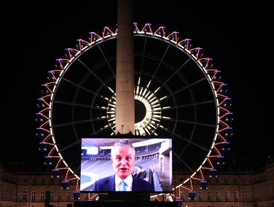 05 10 21 Stuttgart Presentation UEFA Euro 2024 Logo Germany, Stuttgart, 05 10 2021, Football, Presentation UEFA Euro 2024 Logo Frank Nopper OB City of Stuttgart on the video screen