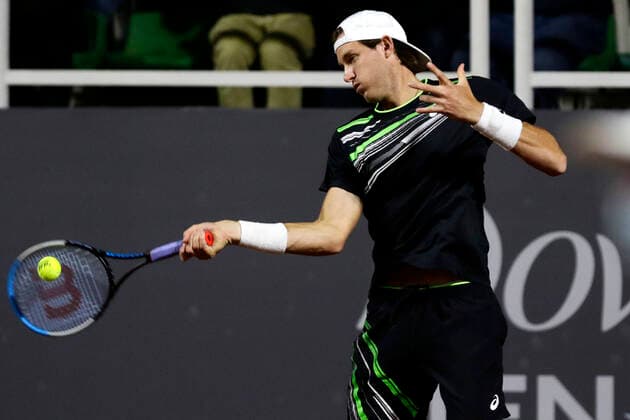 Tenis, Nicolas Jarry vs Juan Pablo Ficovich Se enfrentan los tenistas Nicolas Jarry de Chile vs Juan Pablo Ficovich de Argentina por el ATP, Tennis Herren Challenger Santiago 2 2021 en el Club Palestino en Santiago, Chile. 5 10 2021 Javier Salvo Photosport Tennis, Nicolas Jarry vs Juan Pablo Ficovich They face tennis players Nicolas Jarry of Chile vs Juan Pablo Ficovich of Argentina for the ATP Challenger Santiago 2 2021 at Club Palestino in Santiago, Chile. 5 10 2021 Javier Salvo Photosport Nicolas Jarry vs Juan Pablo Ficovich, ATP Challenger Santiago 2 2021