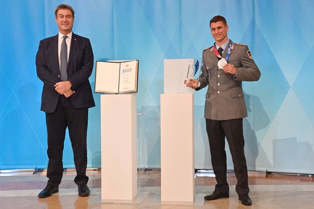 Lukas DAUSER Silver Medalist Gymnastics Bars Tokyo 2020 , Markus SOEDER Prime Minister of Bavaria and CSU Chairman Bavarian Sports Award 2021 on 06 10 2021
