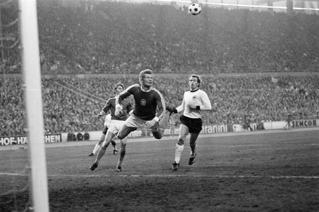 17.11.76 Deutschland - Tschechoslowakei Deutschland, Hannover, 17.1.1977, FIFA, Länderspiel, DFB Deutschland - Tschechoslowakei (2:0): Uli Hoeneß (Deutschland). *** 17 11 76 Germany Czechoslovakia Germany, Hannover, 17 1 1977, FIFA, international match, DFB Germany Czechoslovakia 2 0 Uli Hoeneß Germany