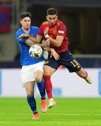 Mandatory Credit: Photo by Bagu Blanco Pressinphoto Shutterstock (12527038l) Ferran Torres of Spain and Alessandro Bastoni of Italy Italy v Spain, UEFA Nations League 2021, Semifinal. Football, San Siro Stadium, Milan, Italy - 6 Oct 2021 Editorial use only Italy v Spain, UEFA Nations League 2021, Semifinal. Football, San Siro Stadium, Milan, Italy - 6 Oct 2021 Editorial use only Copyright: xBaguxBlanco Pressinphoto Shutterstockx 12527038l