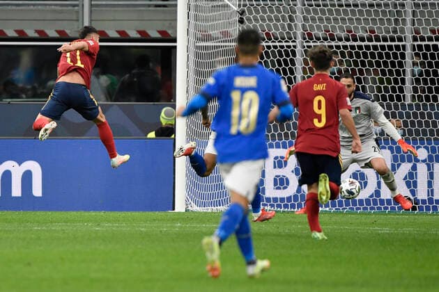 Sport Bilder des Tages Ferran Torres of Spain scores the goal of 0-1 during the Uefa Nations League semi-final football match between Italy and Spain at San Siro stadium in Milano (Italy), October 6th, 2021. Photo Andrea Staccioli Insidefoto andreaxstaccioli