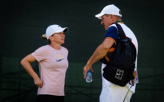Mandatory Credit: Photo by Rob Prange Shutterstock (12524558j) Simona Halep of Romania during practice area of the 2021 BNP Paribas Open WTA, Tennis Damen 1000 tennis tournament BNP Paribas Open, Tennis, Day 1, Indian Wells Tennis Garden, California, USA - 06 Oct 2021 BNP Paribas Open, Tennis, Day 1, Indian Wells Tennis Garden, California, USA - 06 Oct 2021 Copyright: xRobxPrange Shutterstockx 12524558j