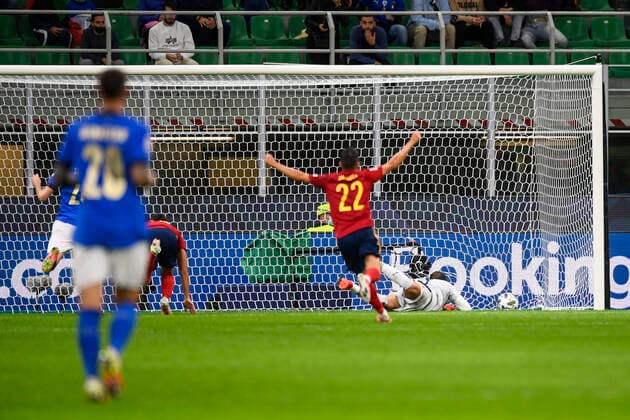 Photo LaPresse - Fabio Ferrari October, 06 2021 Milan, Italy soccer Italy vs Spain - Semi-final Nations League - San Siro Stadium of Milan. In the pic:Ferran Torres (Spain) gol 0-1  Copyright: xFabioxFerrari LaPressex