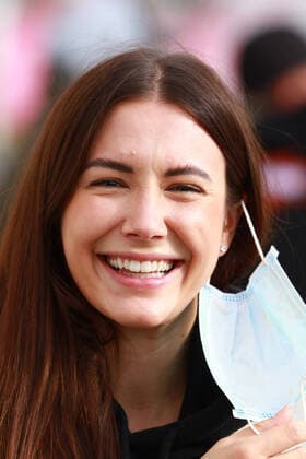 New Sky presenter, Laura Winter is in a good mood Football 1 Bundesliga FC Bayern Munich training at Saebenerstrasse on 06 10 2021 PHOTO Mladen Lackovic LakoPress