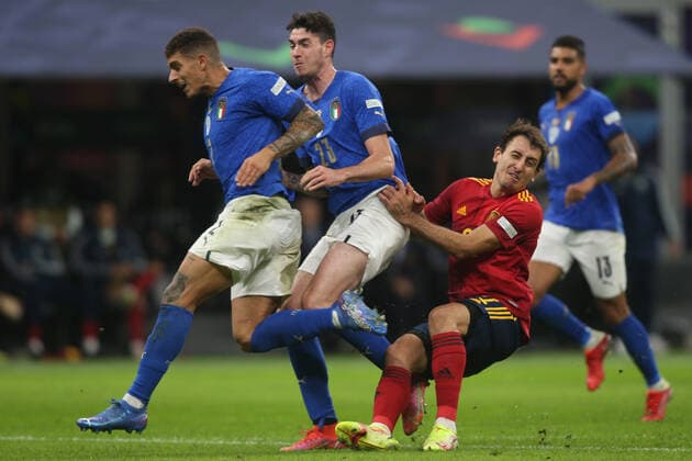 Milan, Italy - 06.10.2021: GIOVANNI DI LORENZO (ITALY), OYARZABAL (SPAIN) in action during the Finals Uefa Nations League football match Italy vs Spain at San Siro Stadium in Milan on october 06th 2021.  Copyright: xMarcoxIacobuccix xIPAx xMarcoxIacobuccix 0