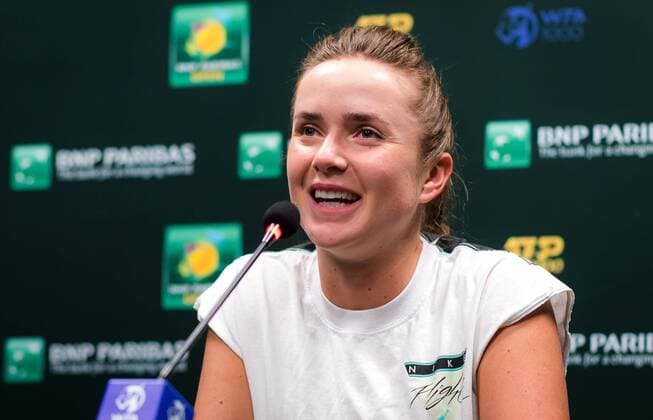 Mandatory Credit: Photo by Rob Prange Shutterstock (12524558ao) Elina Svitolina of the Ukraine talks to the media ahead of the 2021 BNP Paribas Open WTA, Tennis Damen 1000 tennis tournament BNP Paribas Open, Tennis, Day 1, Indian Wells Tennis Garden, California, USA - 06 Oct 2021 BNP Paribas Open, Tennis, Day 1, Indian Wells Tennis Garden, California, USA - 06 Oct 2021 Copyright: xRobxPrange Shutterstockx 12524558ao