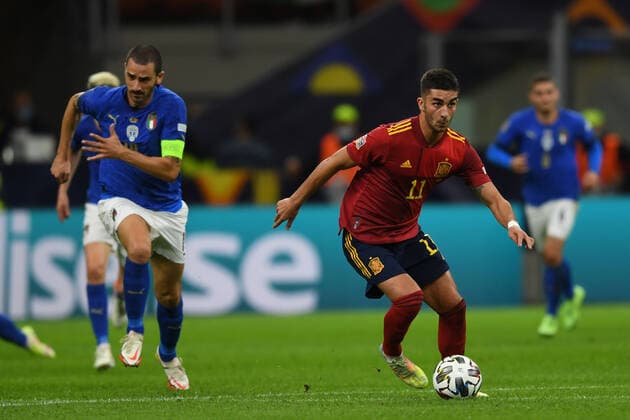 Ferran Torres (Spain)Leonardo Bonucci (Italy) during the Uefa Nations League 2020-2021 match between Italy 1-2 Spain at Giuseppe Meazza Stadium on October 6, 2021 in Milano, Italy. Noxthirdxpartyxsales  (171343174)