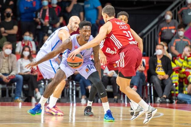 Nigel Hayes Davis 14 FC Barcelona , Zan Mark Sisko 31 FC Bayern , FC Bayern Basketball vs FC Barcelona, EuroLeague, 07 10 2021 Muenchen Bayern Germany Copyright: xkolbert-press UlrichxGamelx