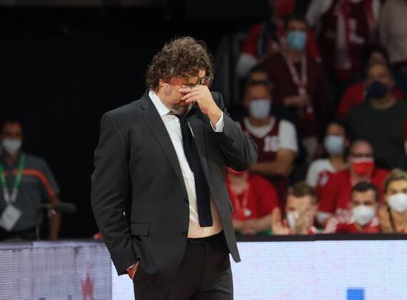 Disappointment Bayerns Head Coach Andrea TRINCHIERI Basketball, FC Bayern Barcelona, Euroleague, Season 2021 2022, on 7 10 2021 in Munich, A U D I D O M E, Germany Source Copyright Credit Oryk HAIST x1DX37997.JPGx