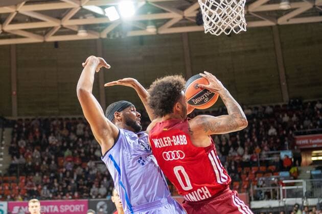 Brandon Davis 0 FC Barcelona , Nick Weiler Babb 0 FC Bayern , FC Bayern Basketball vs FC Barcelona, EuroLeague, 07 10 2021 Muenchen Bayern Germany Copyright: xkolbert-press UlrichxGamelx