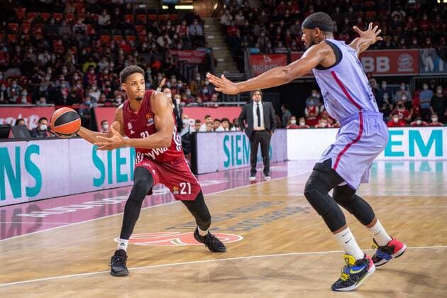 Augustine Rubit 21 FC Bayern , Brandon Davis 0 FC Barcelona , FC Bayern Basketball vs FC Barcelona, EuroLeague, 07 10 2021 Muenchen Bayern Germany Copyright: xkolbert-press UlrichxGamelx