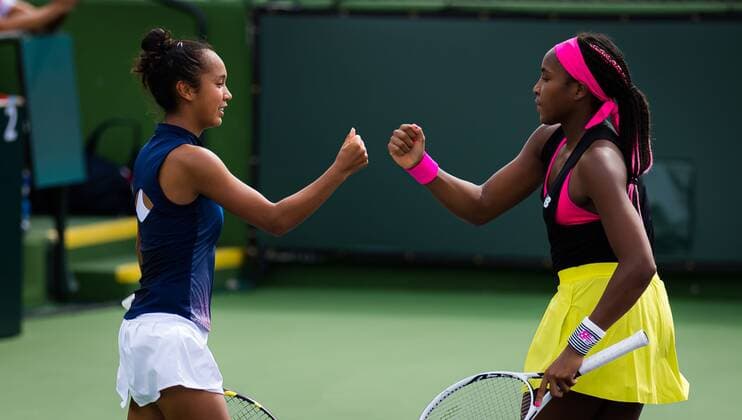 Mandatory Credit: Photo by Rob Prange Shutterstock (12524628i) Cori Gauff of the United States & Leylah Fernandez of Canada playing doubles at the 2021 BNP Paribas Open WTA, Tennis Damen 1000 tennis tournament BNP Paribas Open, Tennis, Day 2, Indian Wells Tennis Garden, California, USA - 07 Oct 2021 BNP Paribas Open, Tennis, Day 2, Indian Wells Tennis Garden, California, USA - 07 Oct 2021 Copyright: xRobxPrange Shutterstockx 12524628i