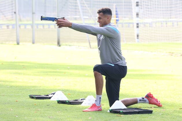 Sport Bilder des Tages DEU, DFL, 1. FBL Hertha BSC, Training, 08.10.2021, Sportforum, Berlin, DEU, DFL, 1. FBL Hertha BSC, Training, Schiesstraining im Bild Davie Selke (Hertha BSC Berlin 7) *** DEU, DFL, 1 FBL Hertha BSC, training, 08 10 2021, Sportforum, Berlin, DEU, DFL, 1 FBL Hertha BSC, training, shooting training in the picture Davie Selke Hertha BSC Berlin 7 nordphotoxGmbHx xEngler nph00076