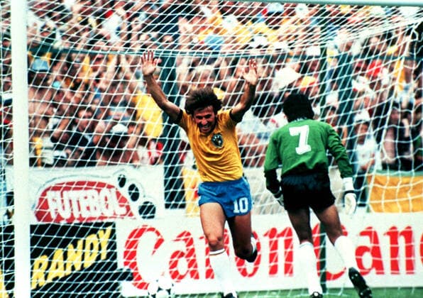 Zico celebrates scoring for Brazil during the 1982 FIFA World Cup, WM, Weltmeisterschaft, Fussball , Zico, Ubado Fillol Sarria Stadium, Barcelona, Spain, Ref:VM FWC82 004 Zico Brazil.jpg, Zico, Ubado Fillol, Brazil, Argentina, FIFA, World Cup, goal, celebration, football, soccer, Sarria Stadium, Barcelona, Spain, 1982 Copyright: xVarleyxMediaxx
