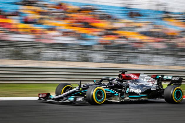 44 HAMILTON Lewis (gbr), Mercedes AMG F1 GP W12 E Performance, action during the Formula 1 Rolex Turkish Grand Prix 2021, 16th round of the 2021 FIA Formula One World Championship, WM, Weltmeisterschaft from October 8 to 10, 2021 on the Istanbul Park, in Tuzla, Turkey - F1 - TURKISH GRAND PRIX 2021 DPPI Panoramic  00121033__F2_0018